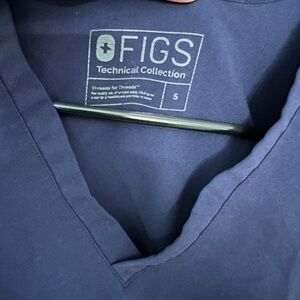 Fig scrubs